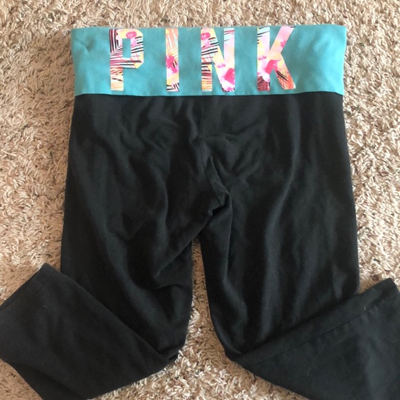 Victoria’s Secret PINK YOGA capris - Picture 1 of 4